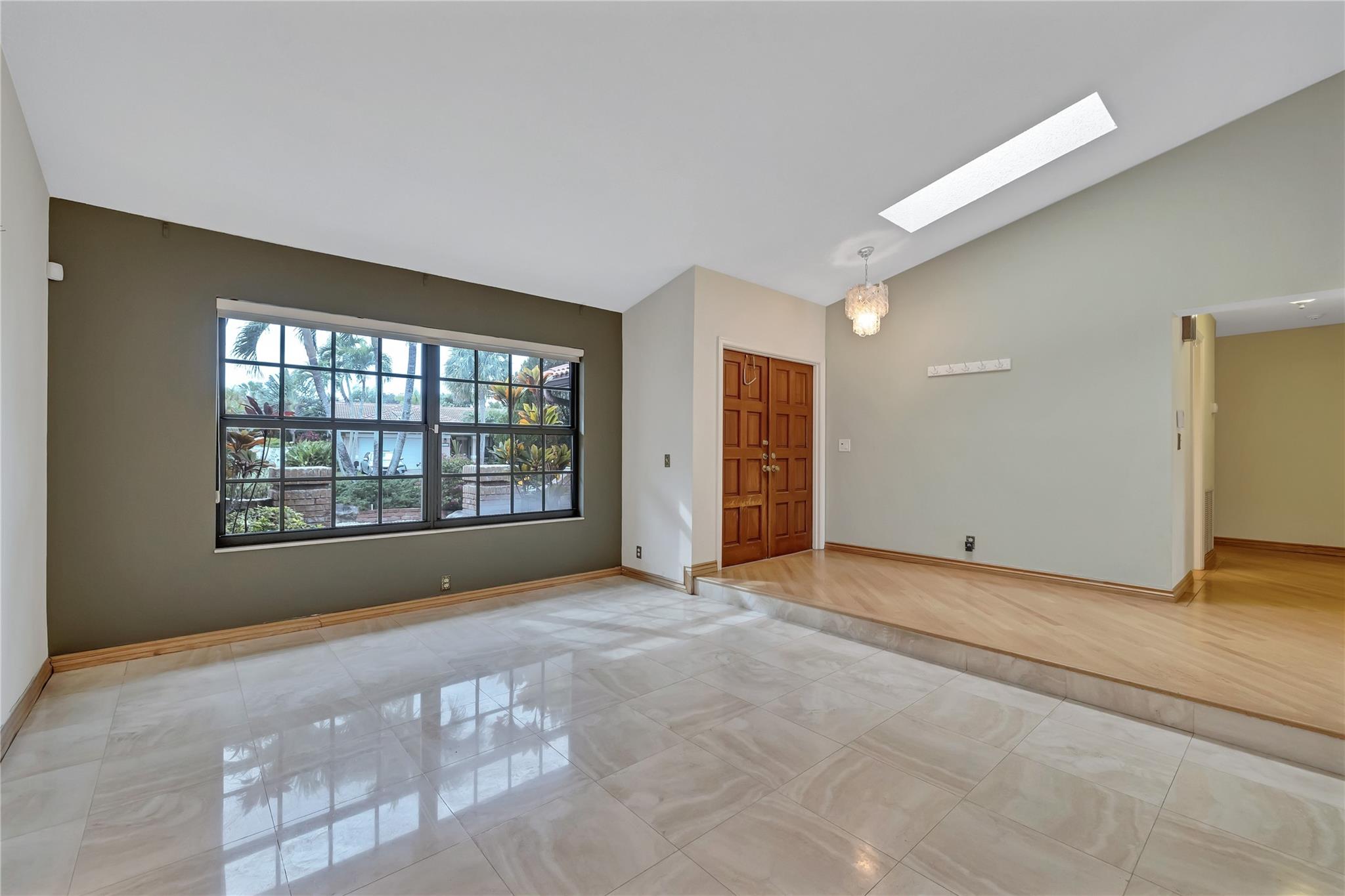 Pine Ridge 112-37 B - Residential