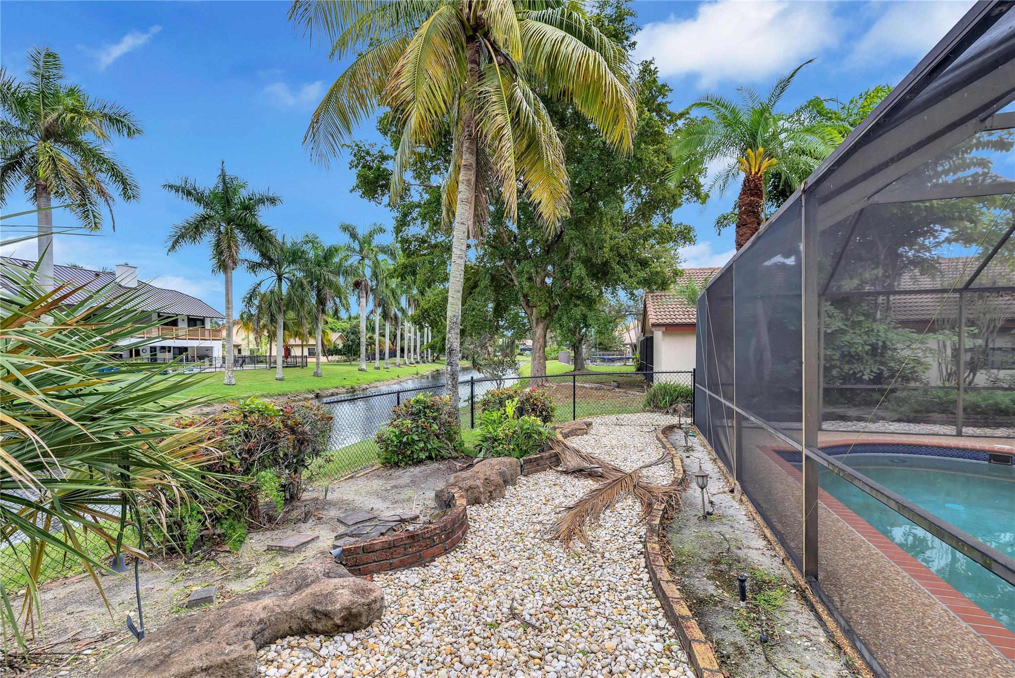 Pine Ridge 112-37 B - Residential
