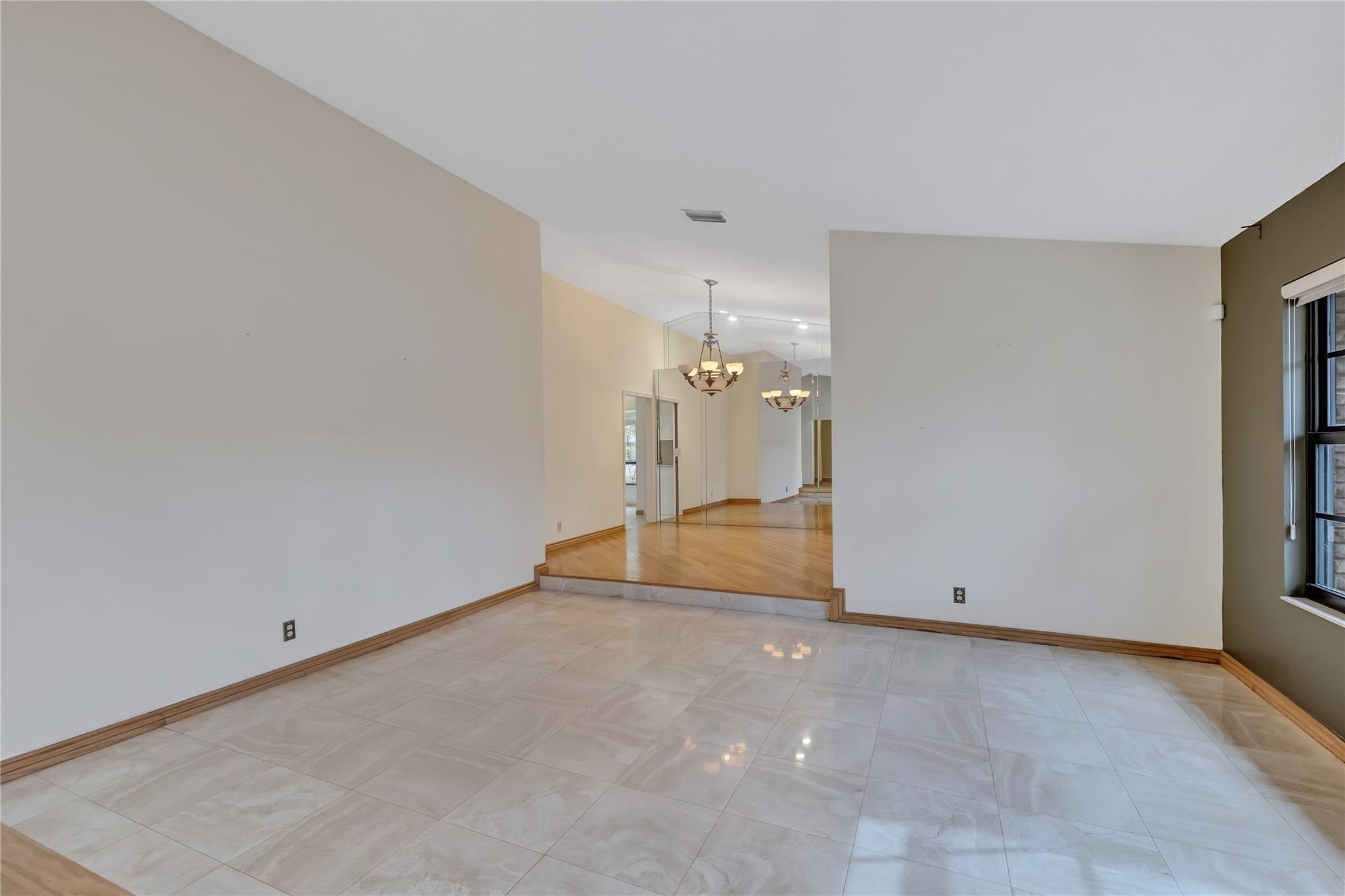 Pine Ridge 112-37 B - Residential