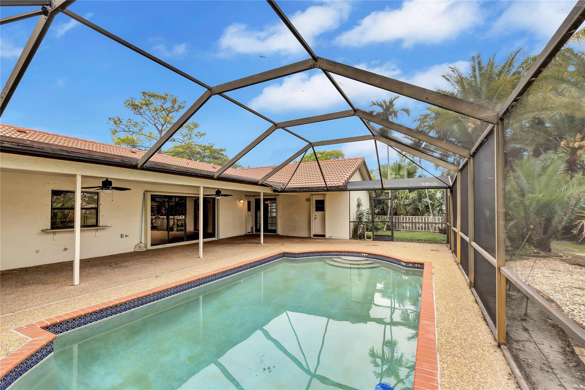 Pine Ridge 112-37 B - Residential