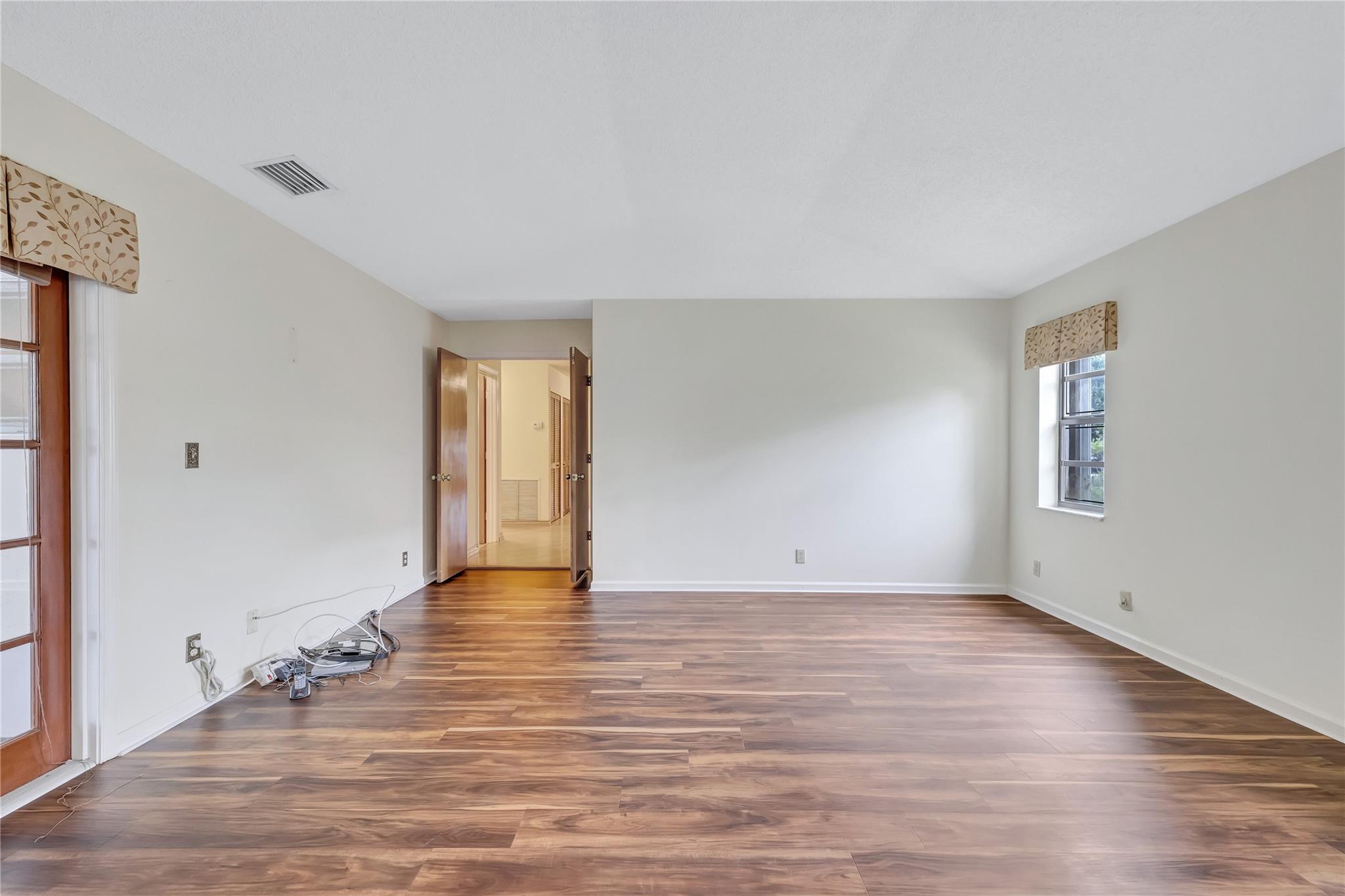 Pine Ridge 112-37 B - Residential