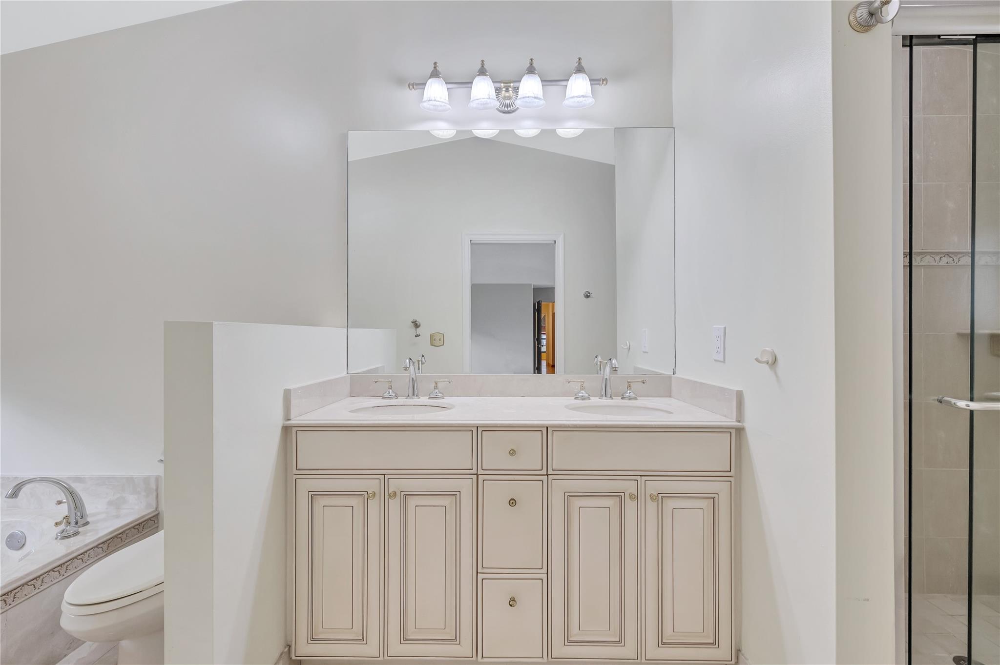 Pine Ridge 112-37 B - Residential
