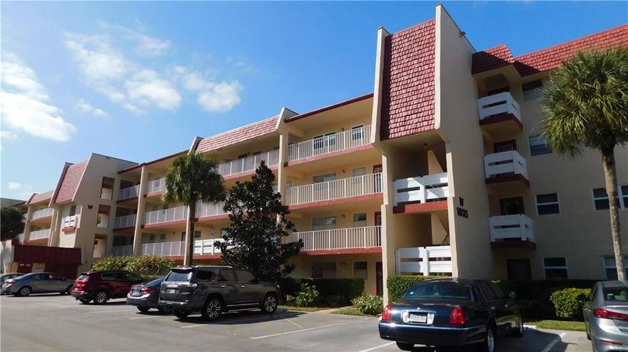 All furnished unit with golf view from screened Florida room. Large master bedroom with walk in closet, newer electric range, microwave and dishwasher.  Great association with a lot of amenities, exercise room, clubhouse and 2 pools.  Community laundry and storage on the same floor.  walking distance to shopping and transportation. No lease first 2 years, low maintenance fee that includes water and cable.