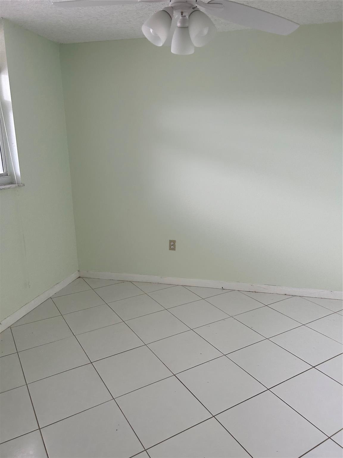 LIME BAY - Residential