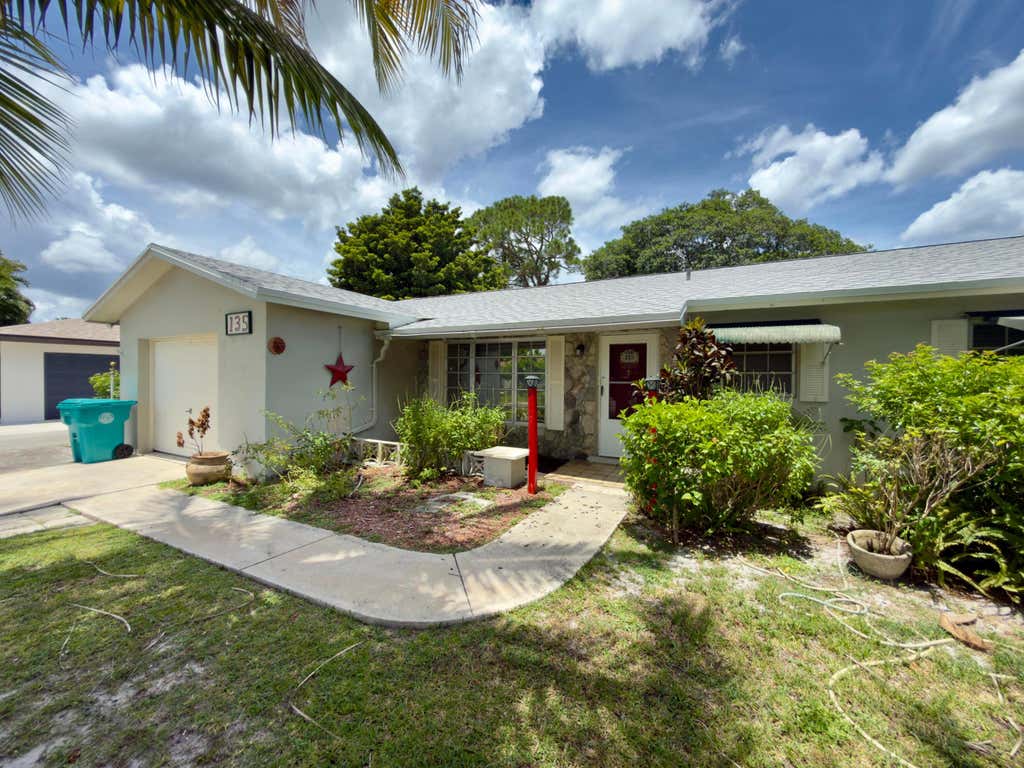 Photo of 135 SE 26TH Avenue, Boynton Beach, FL 33435 (MLS # B26058742)