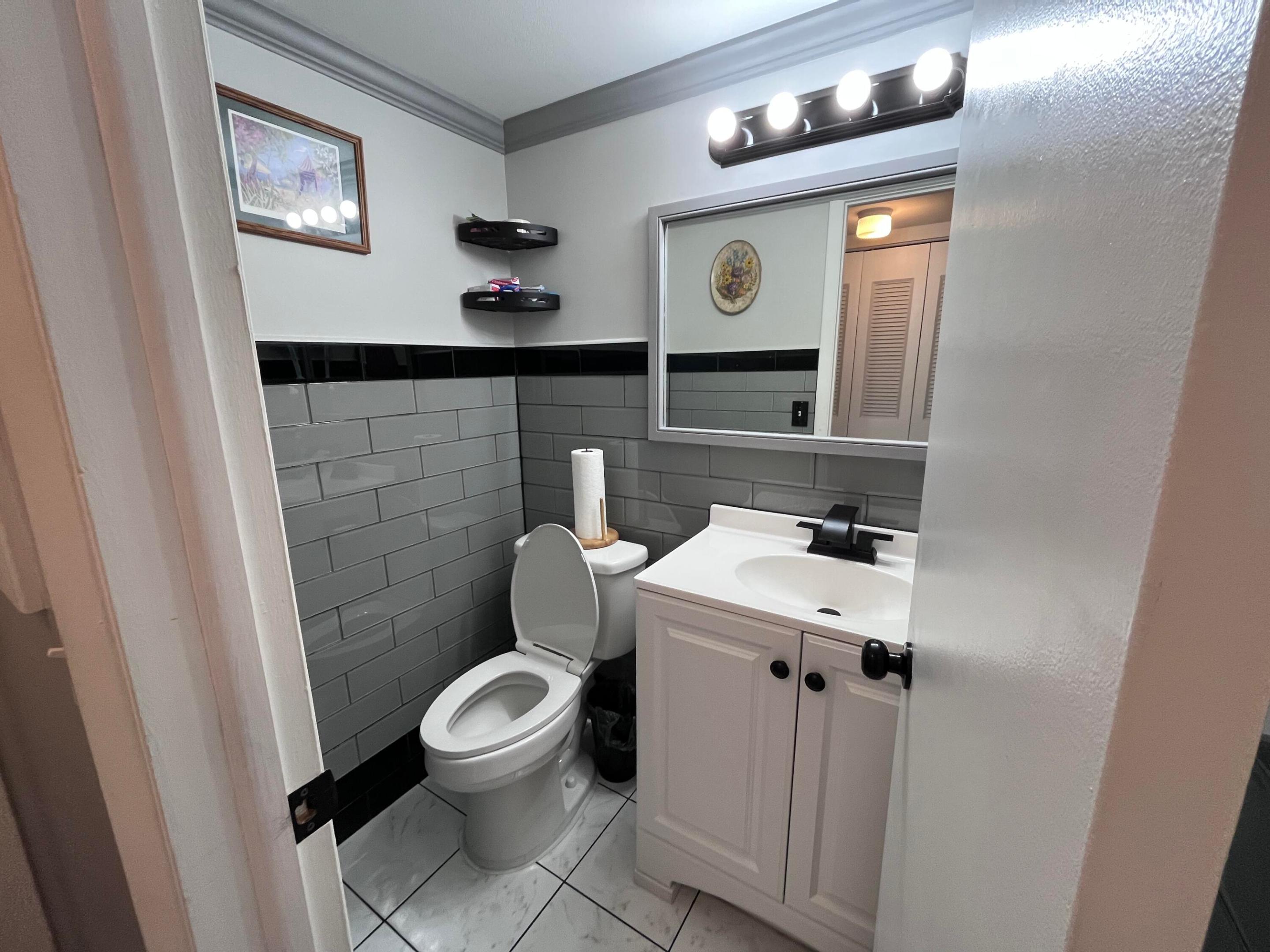 CAMBRIDGE CONDO - Residential