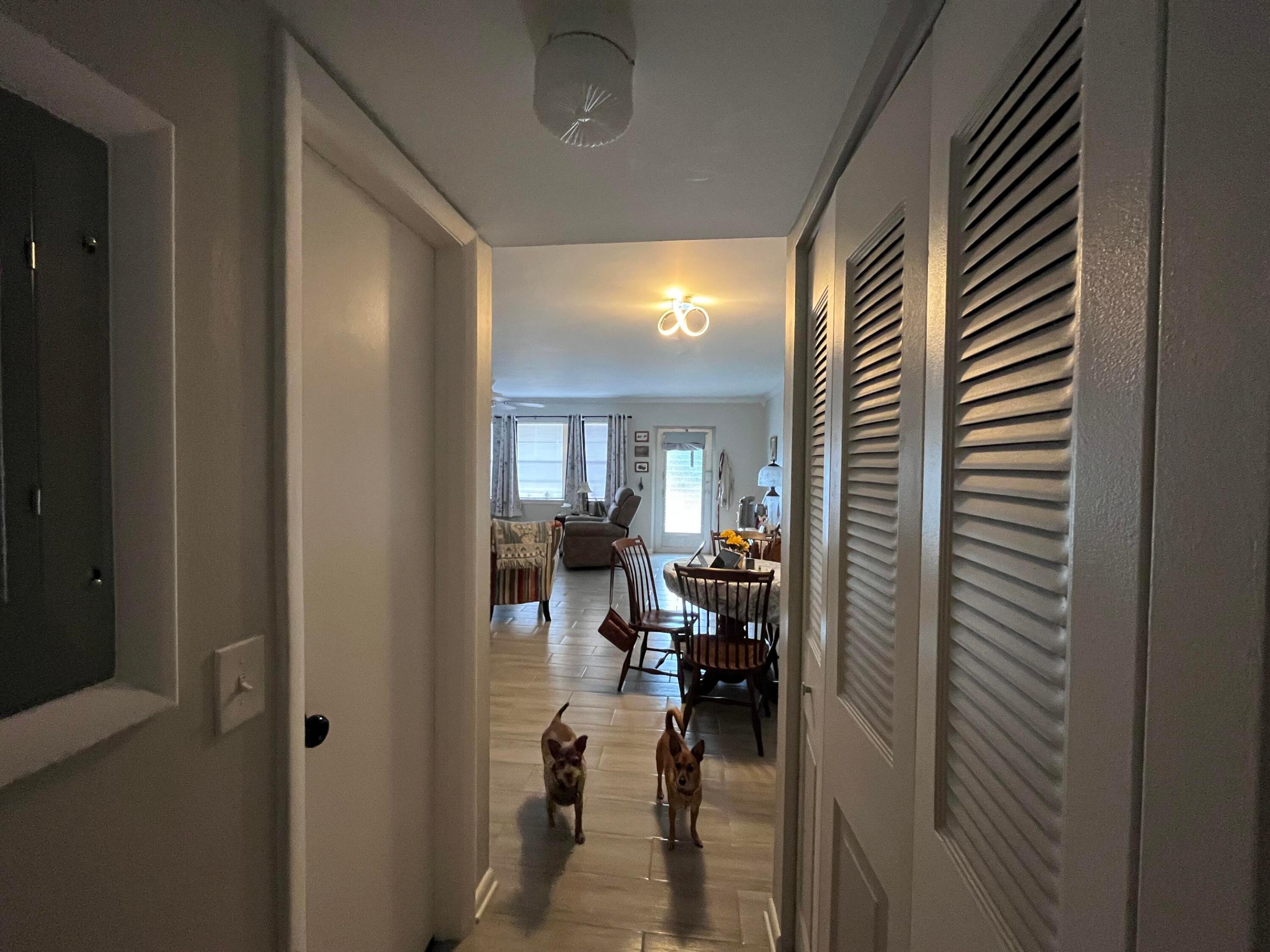 CAMBRIDGE CONDO - Residential