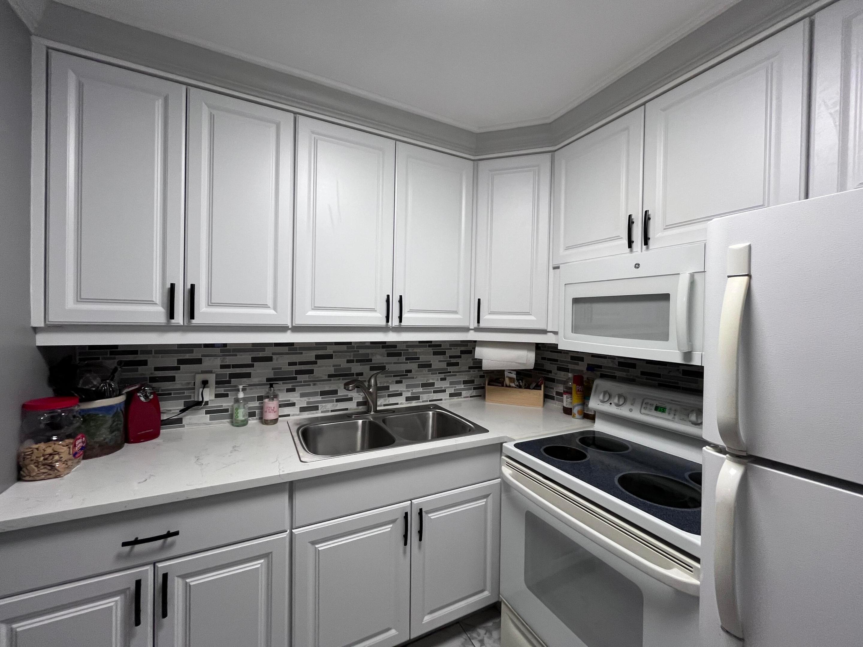 CAMBRIDGE CONDO - Residential