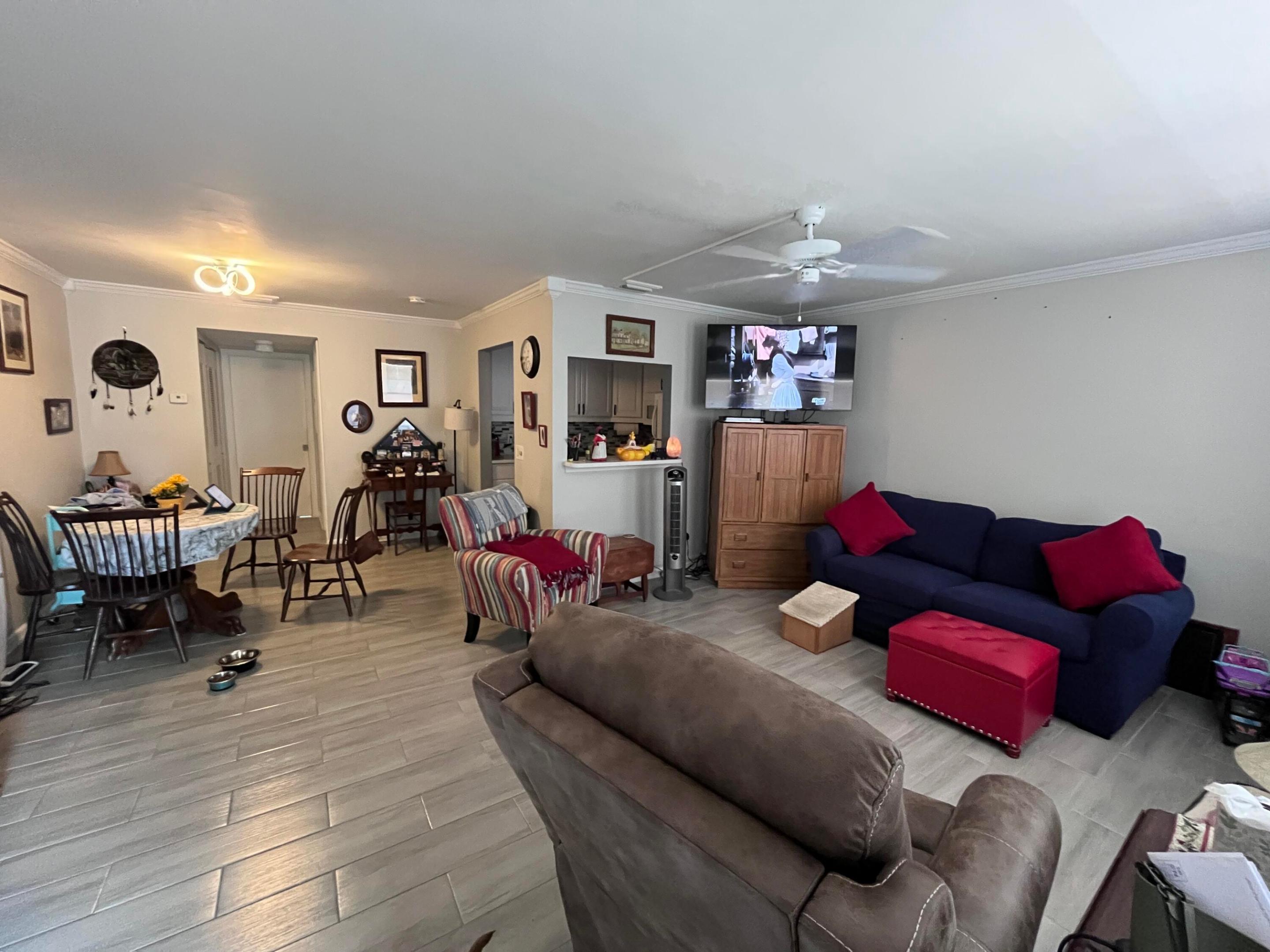 CAMBRIDGE CONDO - Residential