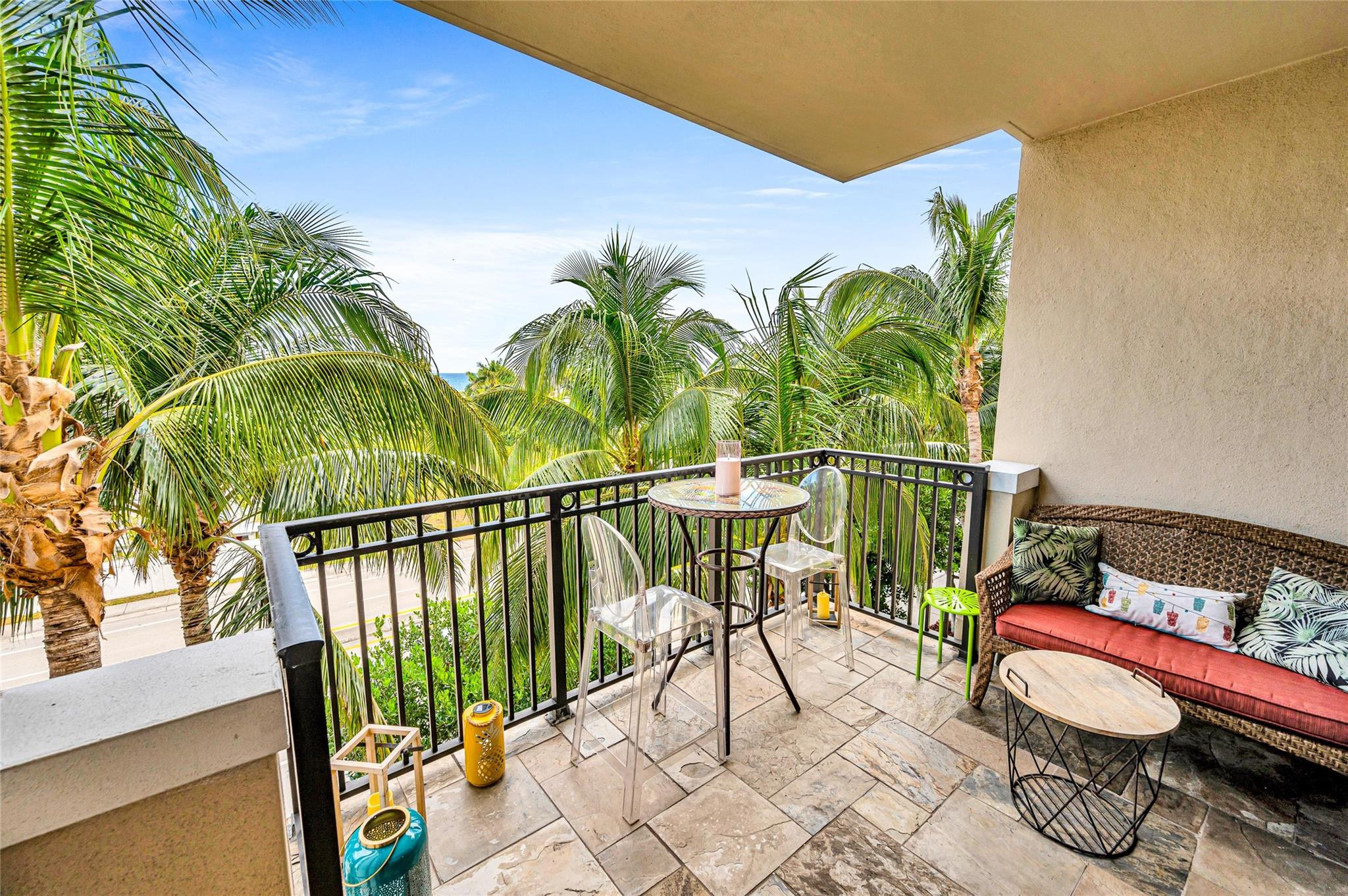 FOUNTAINS ON OCEAN BLVD - Residential