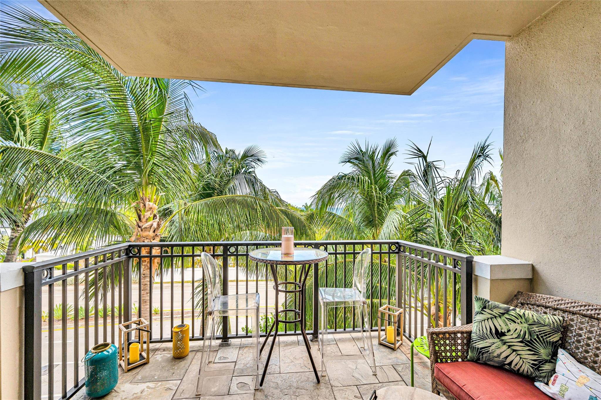 FOUNTAINS ON OCEAN BLVD - Residential