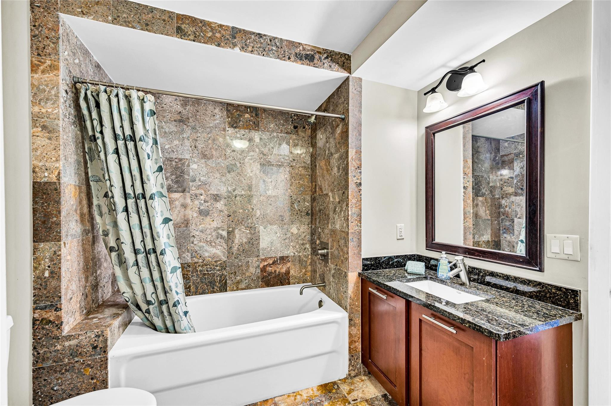 FOUNTAINS ON OCEAN BLVD - Residential