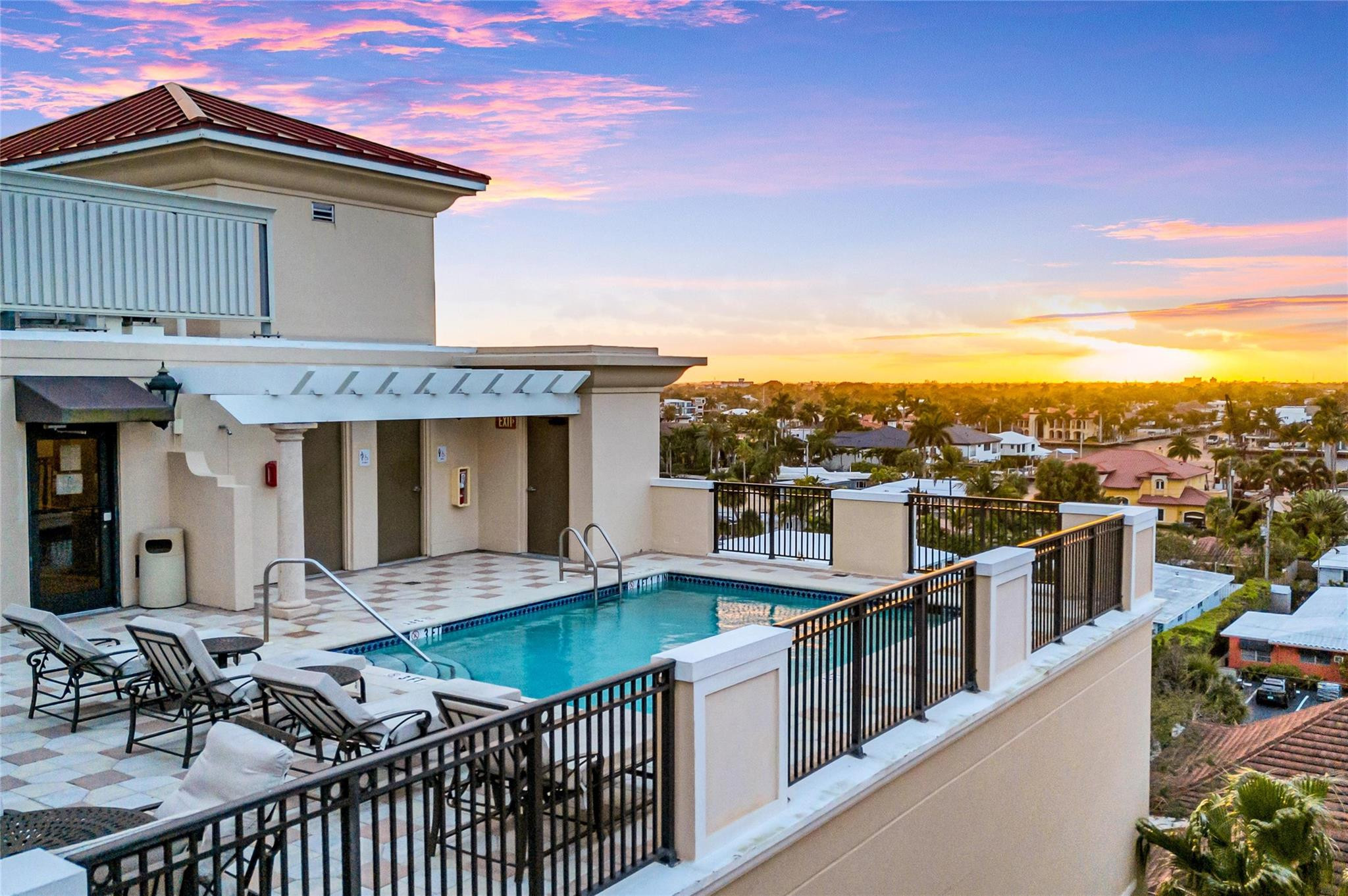 FOUNTAINS ON OCEAN BLVD - Residential