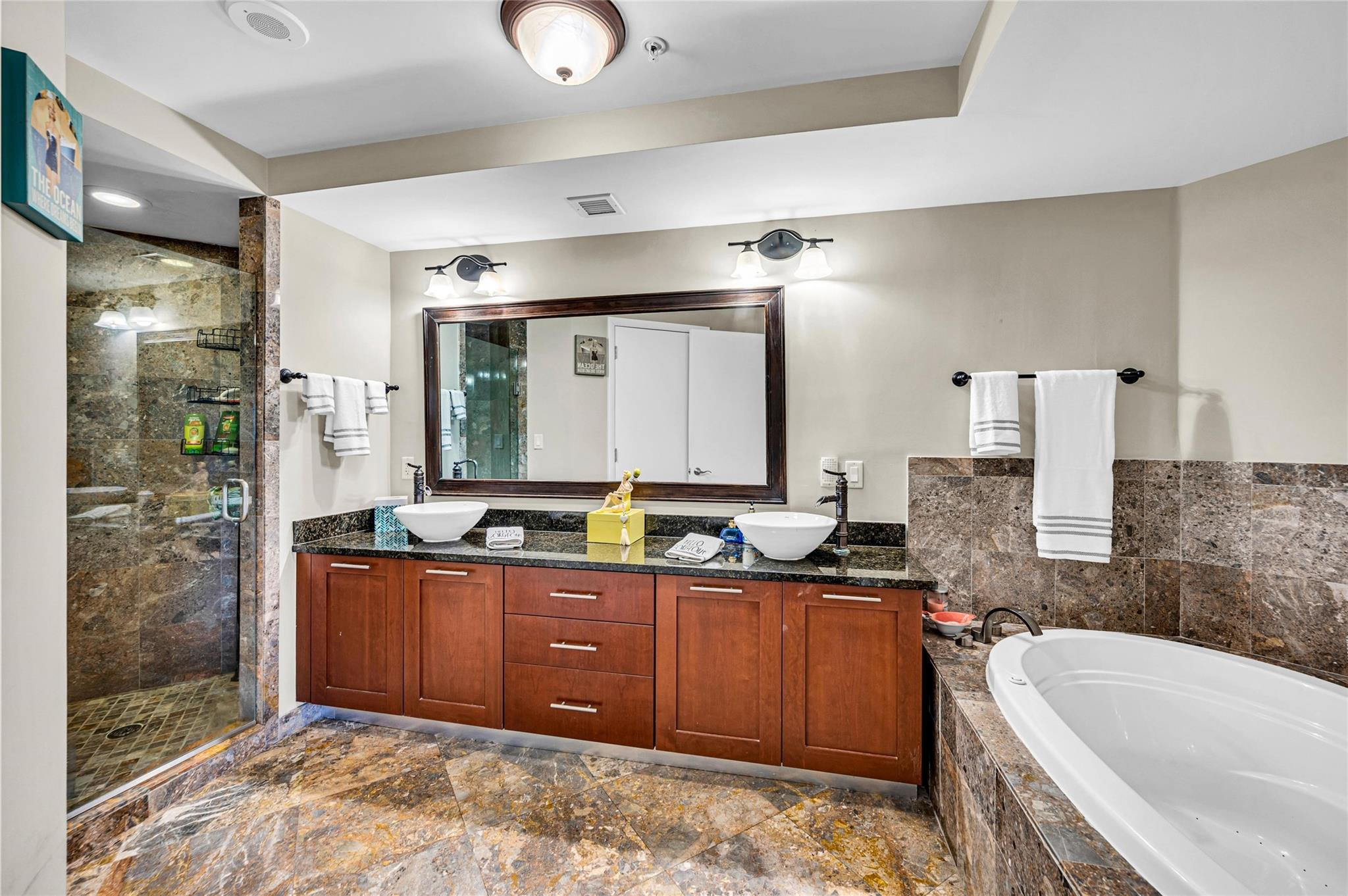 FOUNTAINS ON OCEAN BLVD - Residential