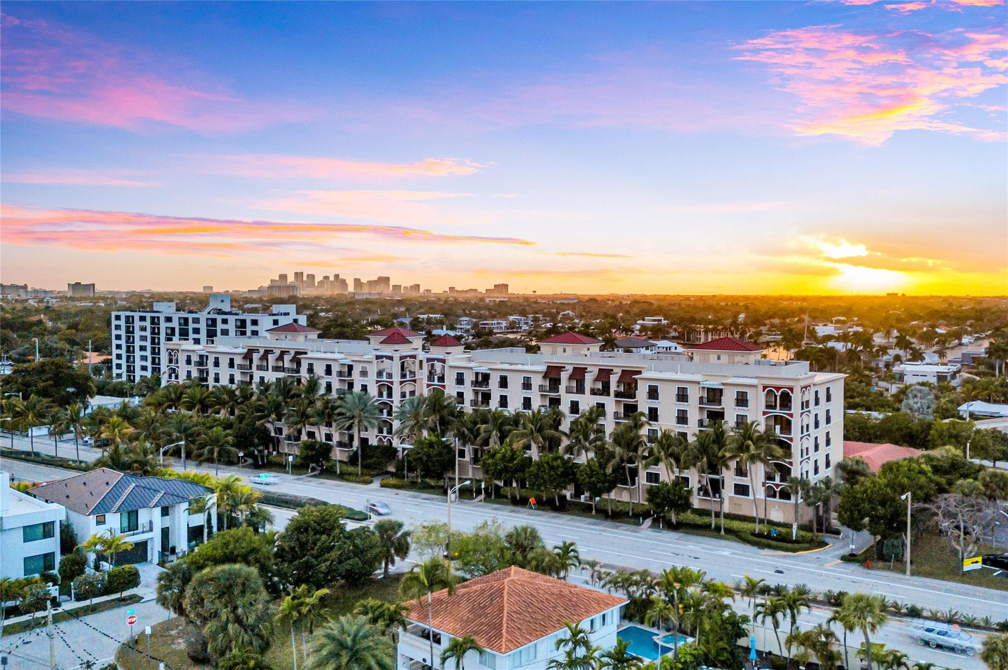 FOUNTAINS ON OCEAN BLVD - Residential