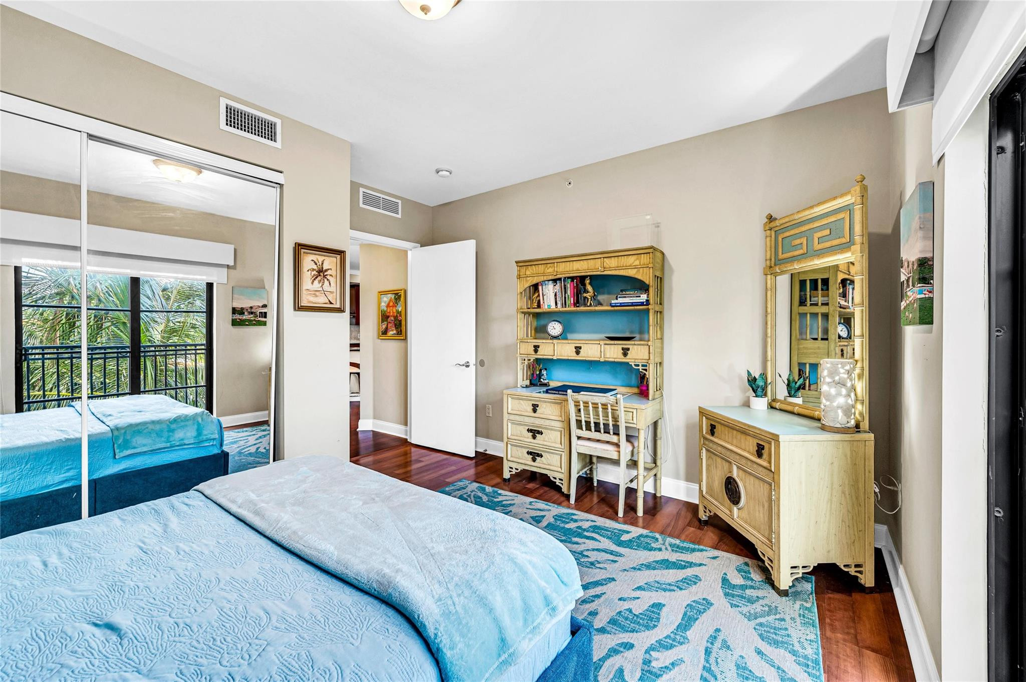 FOUNTAINS ON OCEAN BLVD - Residential