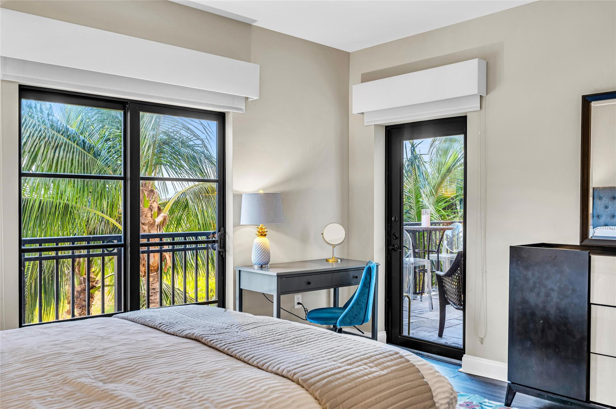 FOUNTAINS ON OCEAN BLVD - Residential