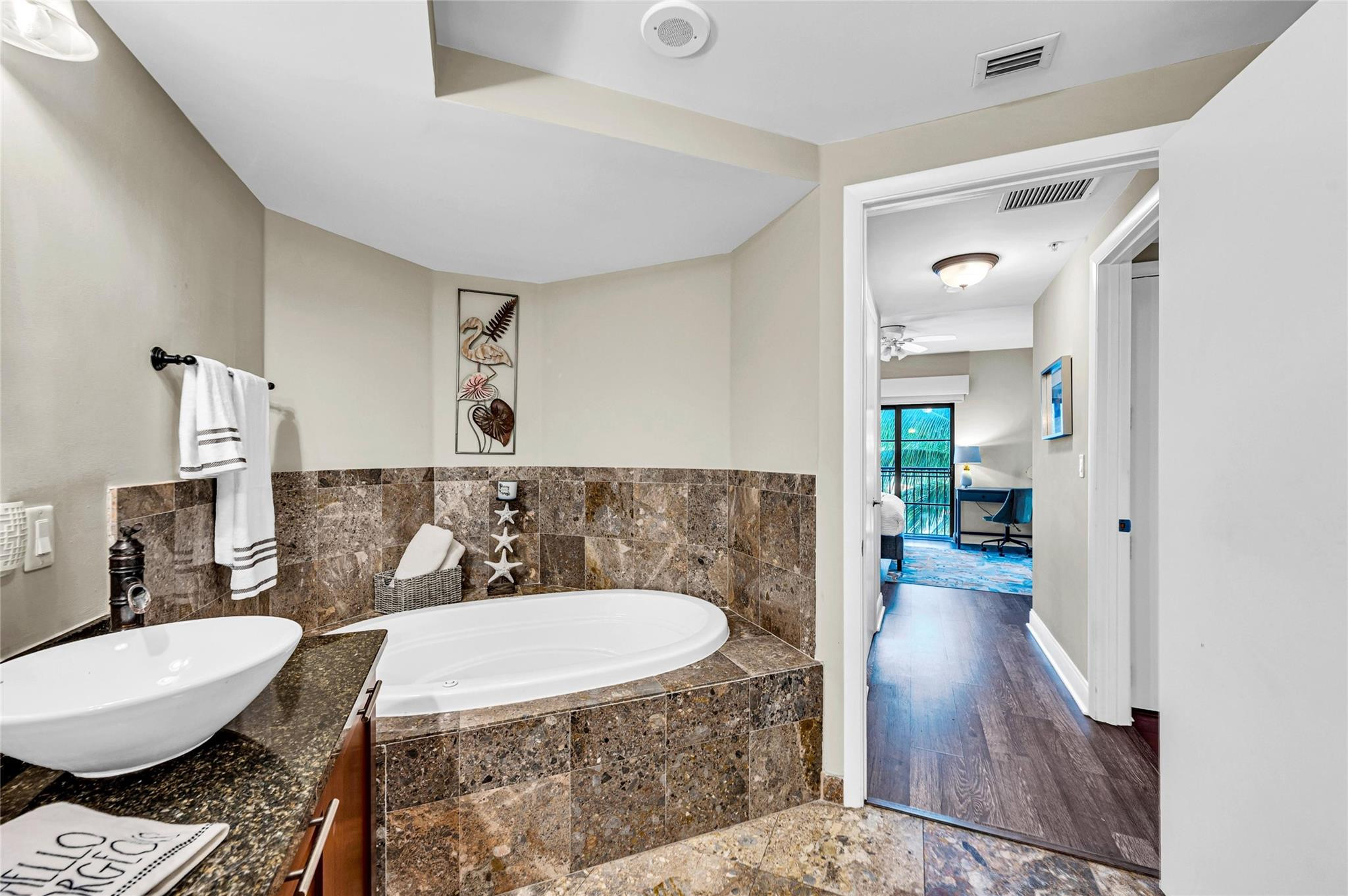 FOUNTAINS ON OCEAN BLVD - Residential