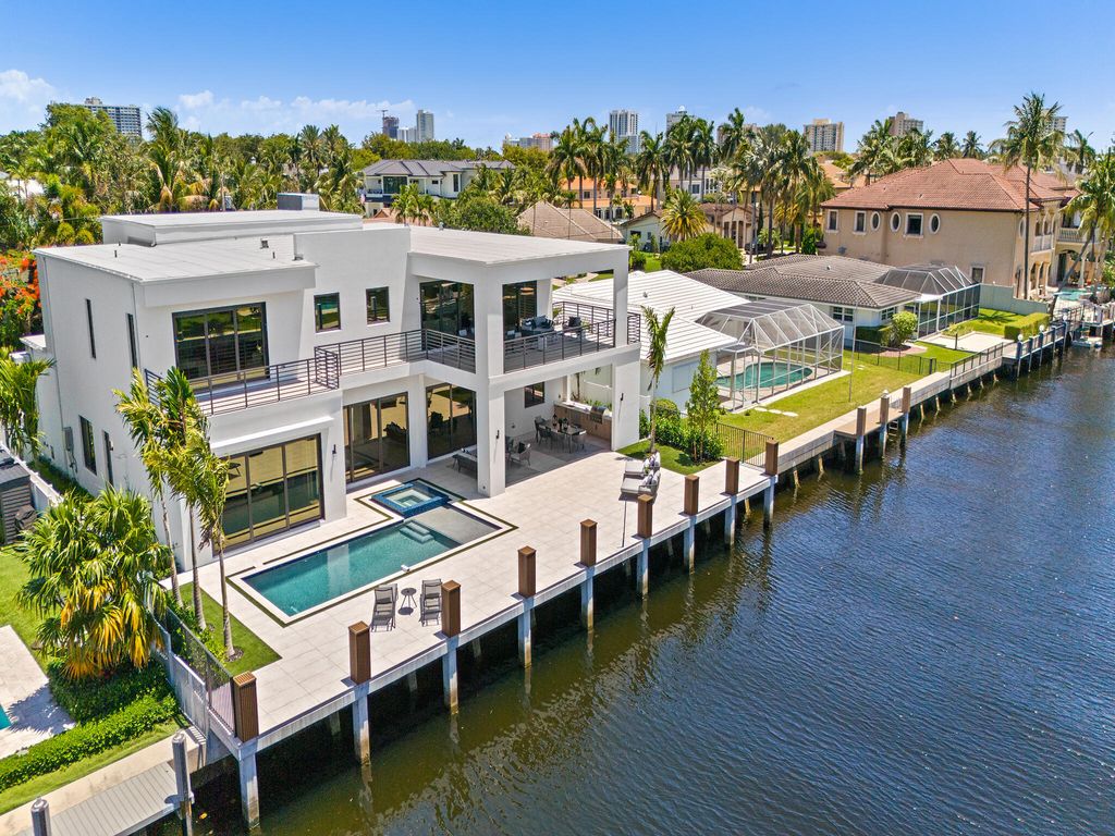 Photo of 3110 NE 59th Street, Fort Lauderdale, FL 33308 (MLS # B26031426)