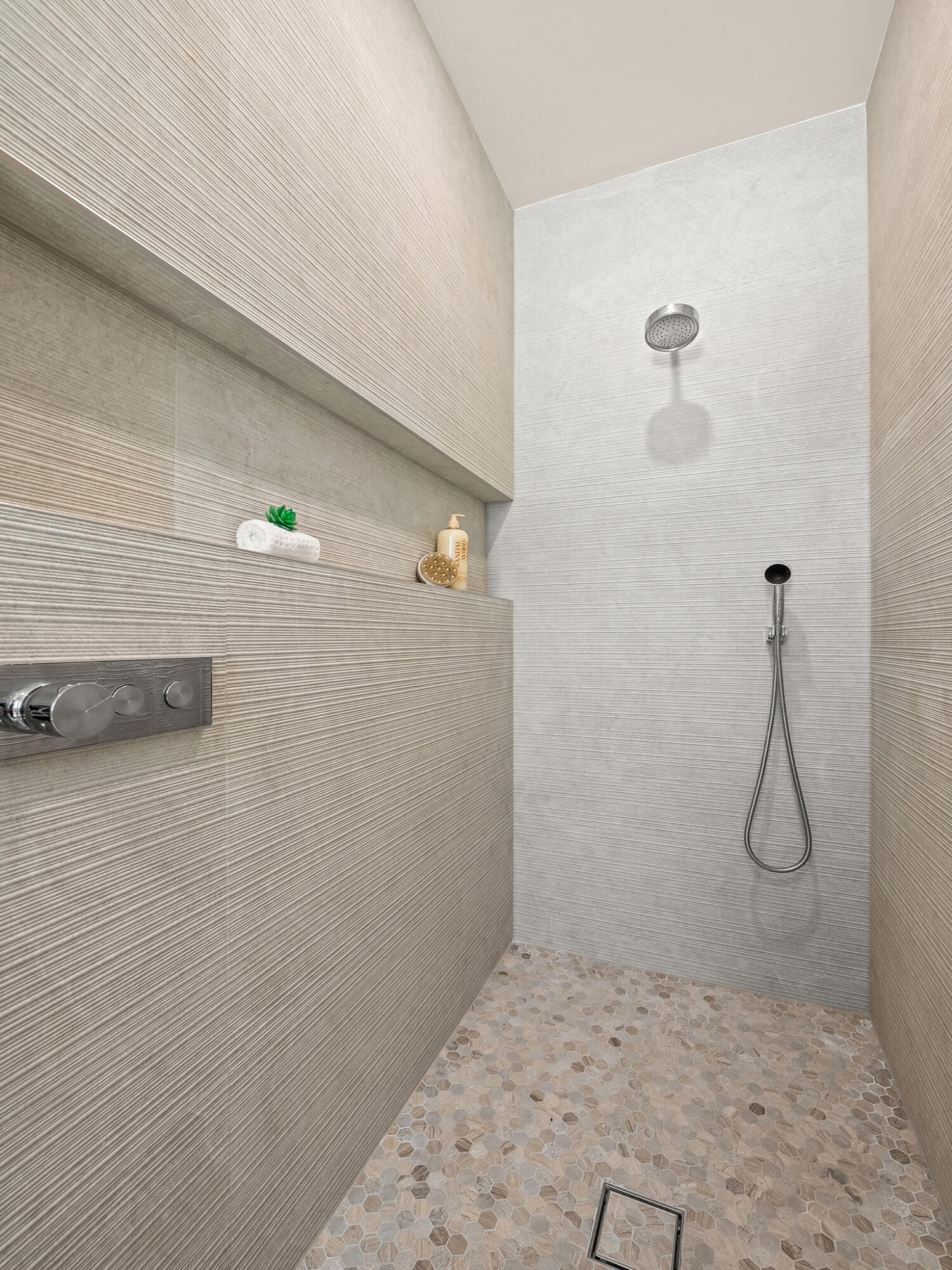 LANDINGS SECOND SEC - Residential