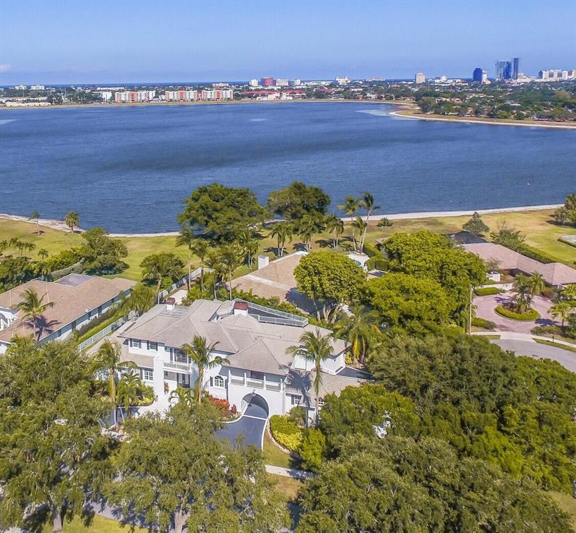 PRESIDENT COUNTRY CLUB - Residential