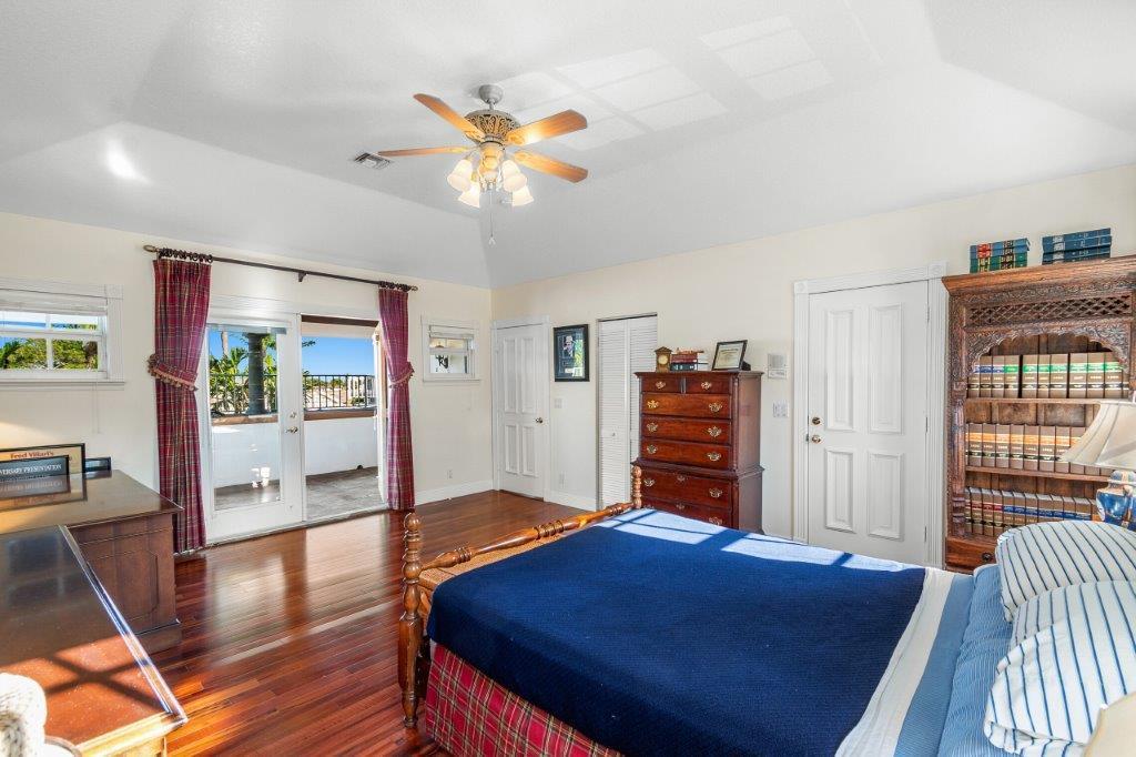 PRESIDENT COUNTRY CLUB - Residential