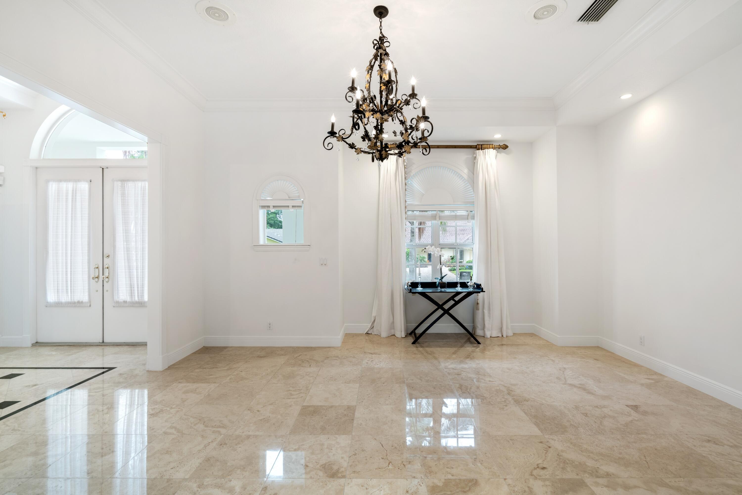 PRESIDENT COUNTRY CLUB - Residential