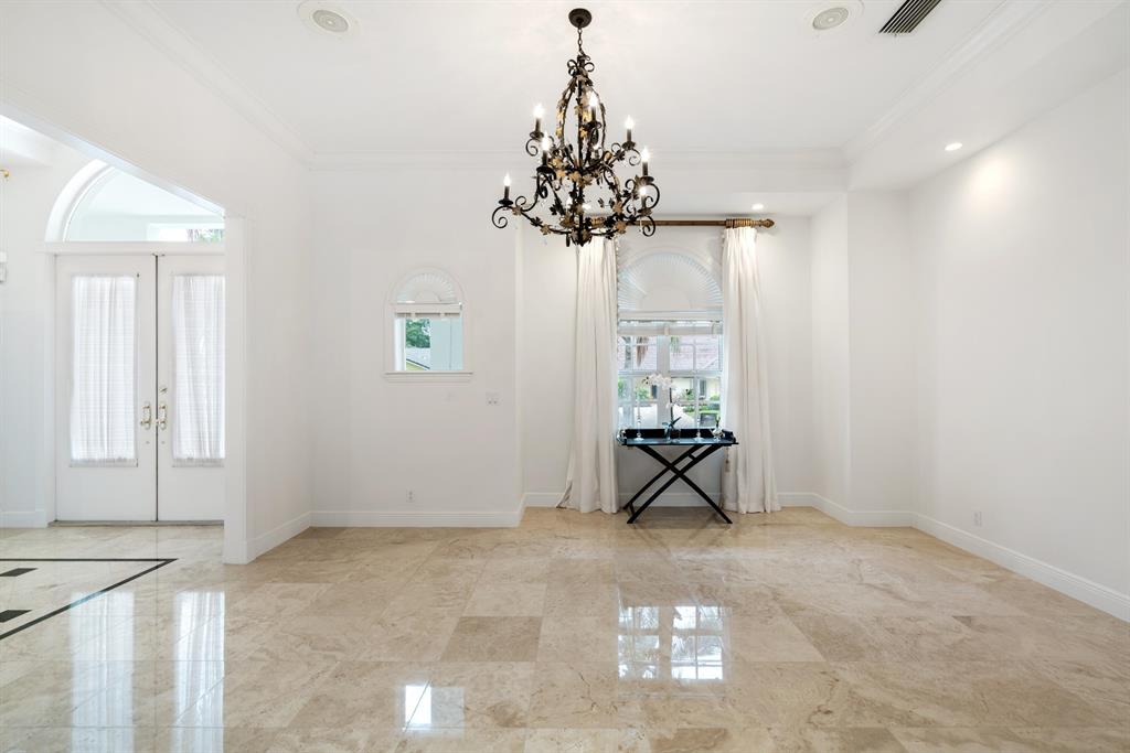 PRESIDENT COUNTRY CLUB - Residential