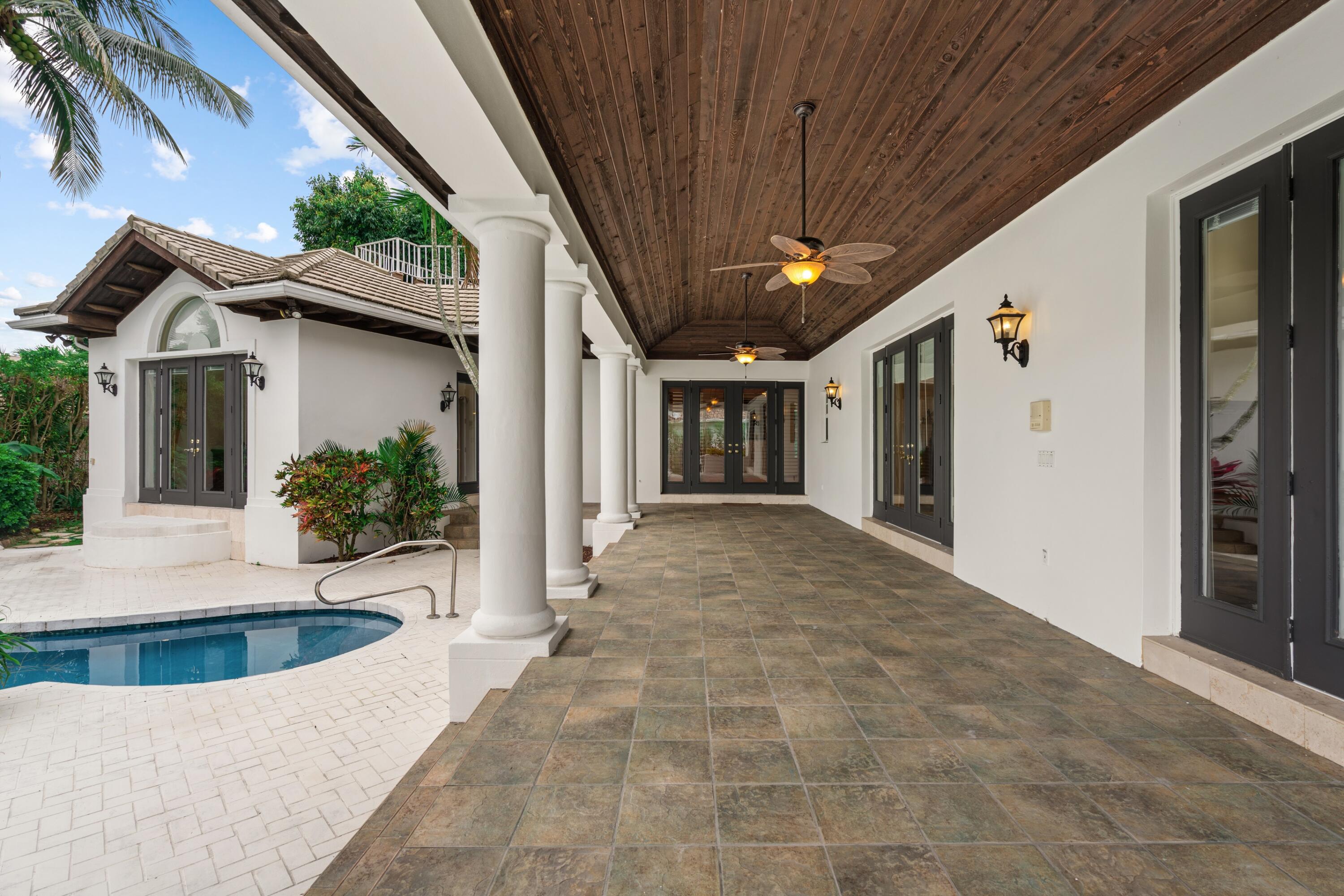 PRESIDENT COUNTRY CLUB - Residential