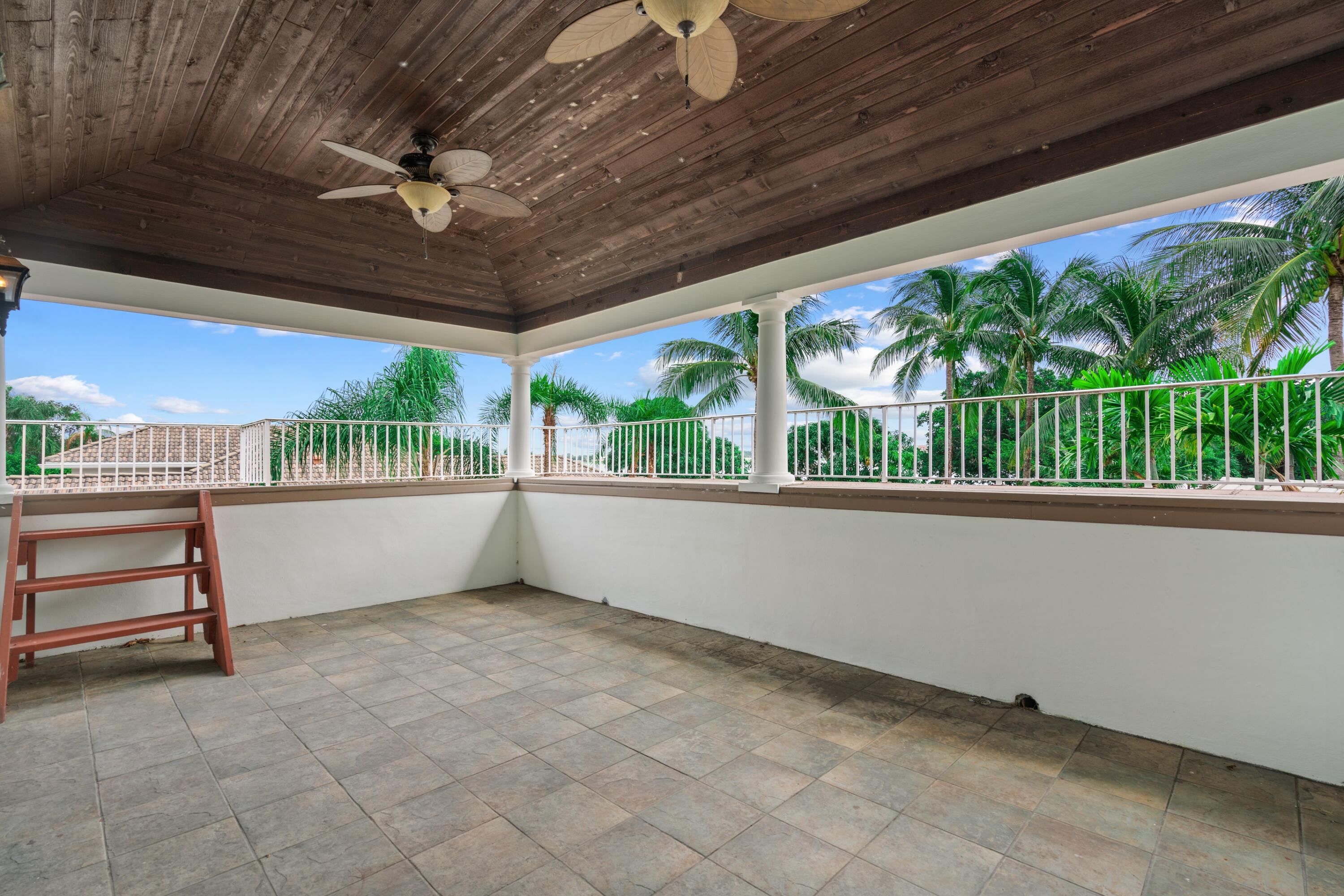 PRESIDENT COUNTRY CLUB - Residential