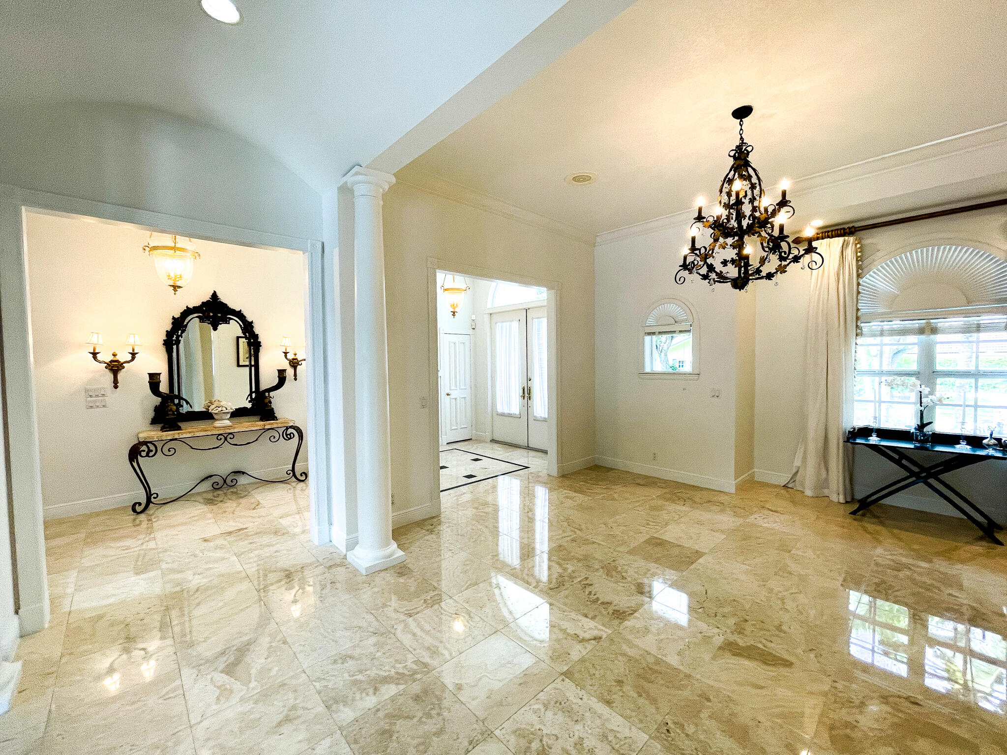 PRESIDENT COUNTRY CLUB - Residential