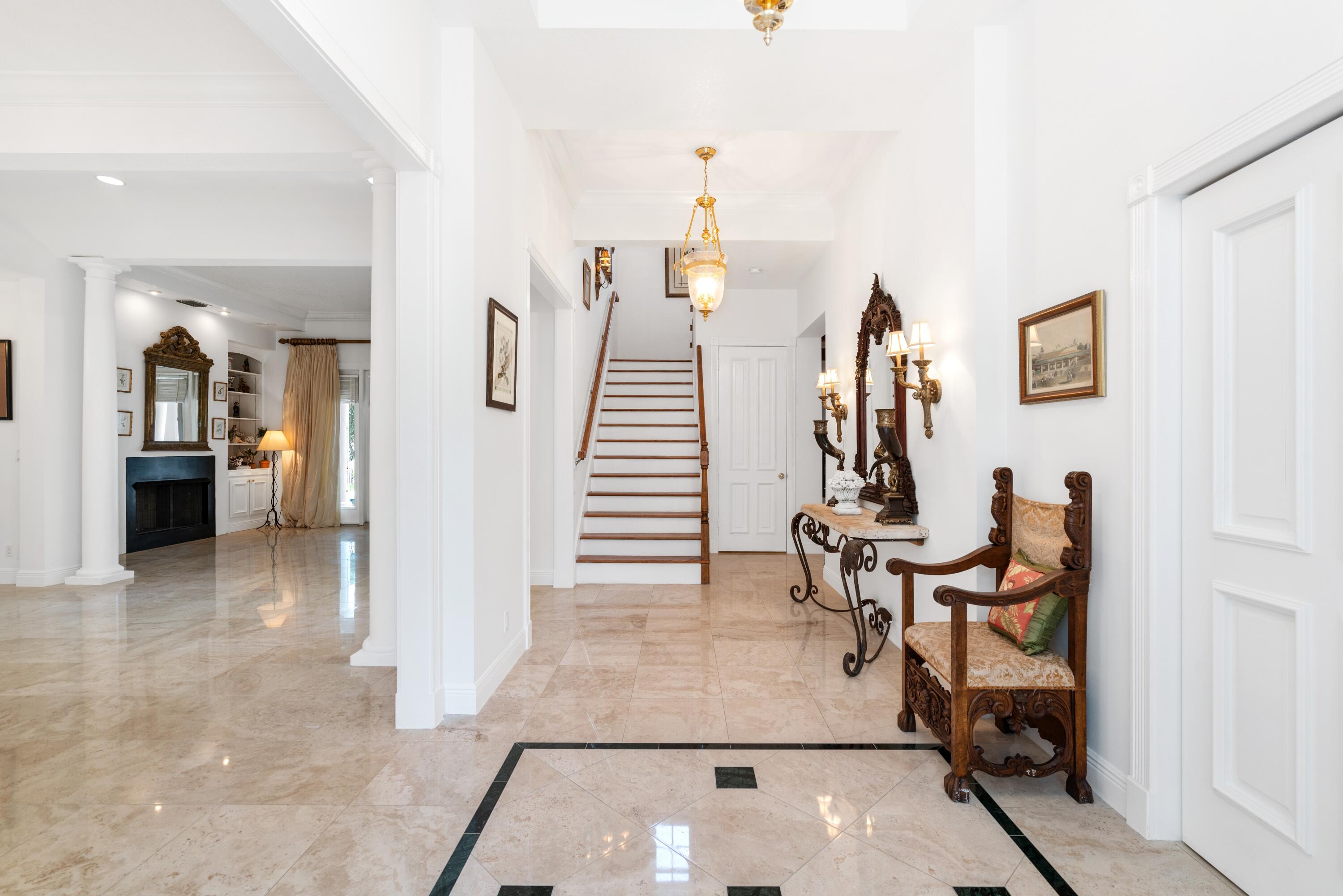 PRESIDENT COUNTRY CLUB - Residential