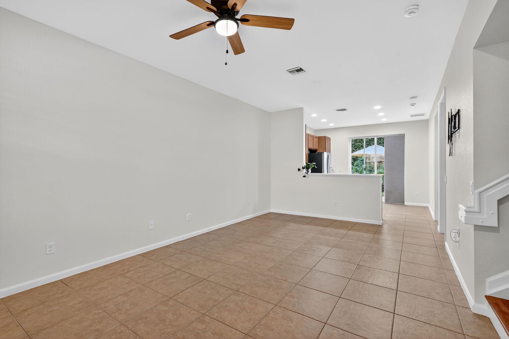 BRIELLA 4 CONDO - Residential Lease