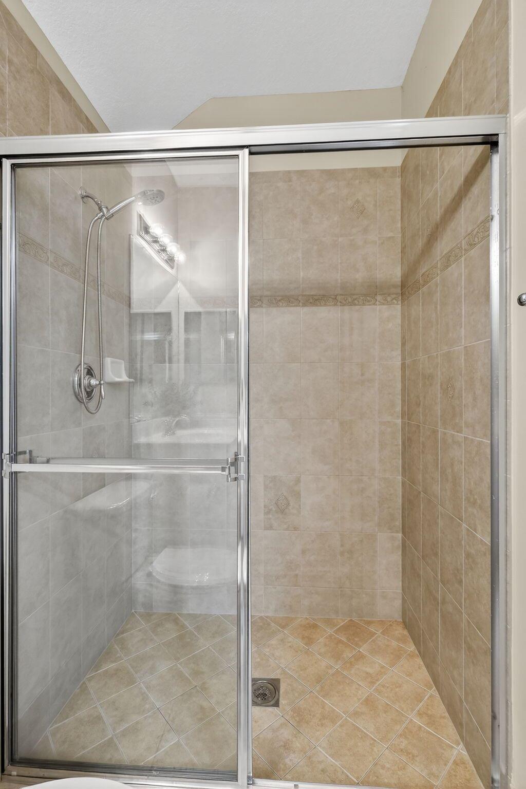 BRIELLA 4 CONDO - Residential Lease