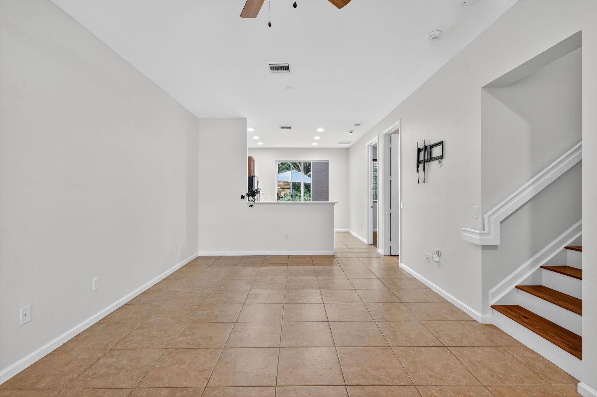 BRIELLA 4 CONDO - Residential Lease