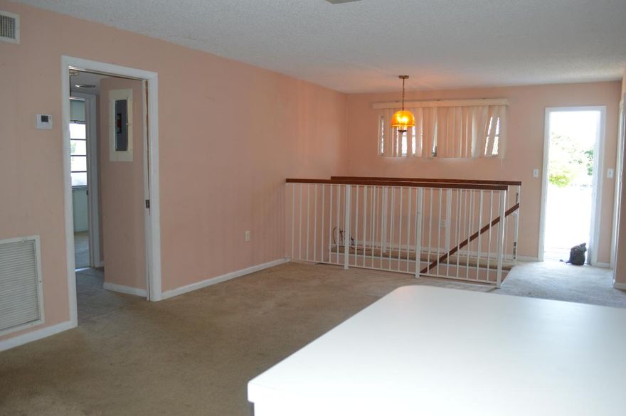 freshly painted, new carpet, large spaces