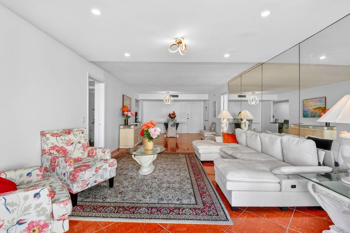 CLARIDGES I CONDO - Residential Lease