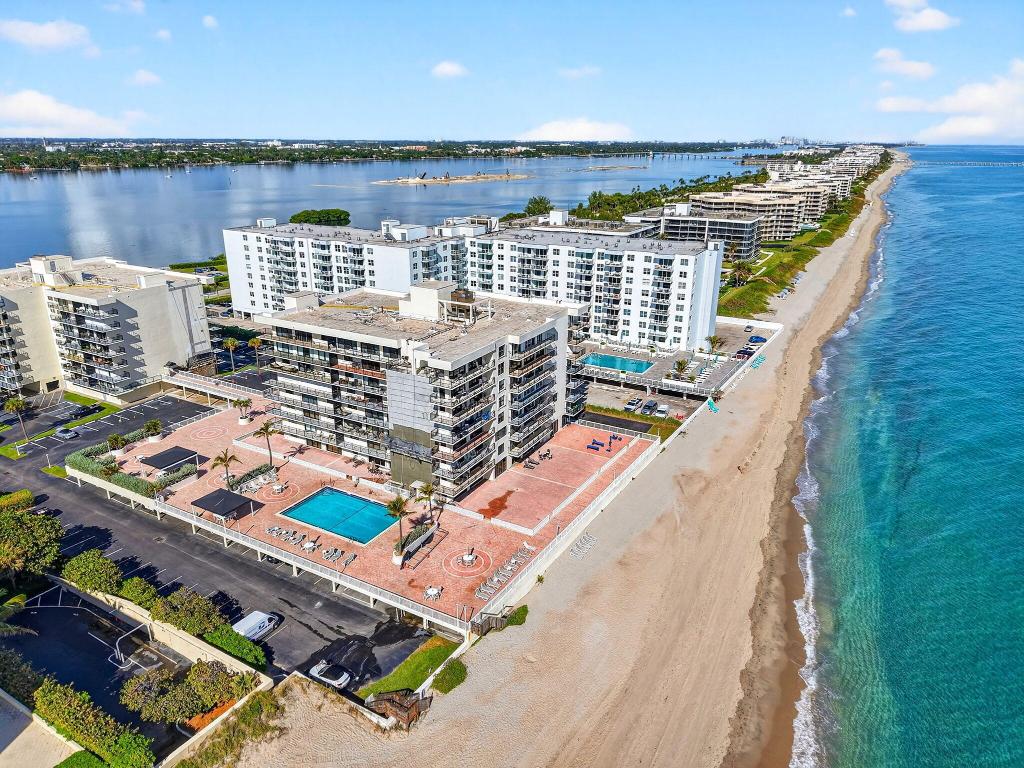 CLARIDGES I CONDO - Residential Lease