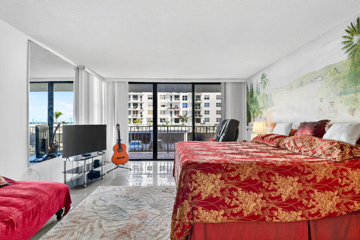 CLARIDGES I CONDO - Residential Lease