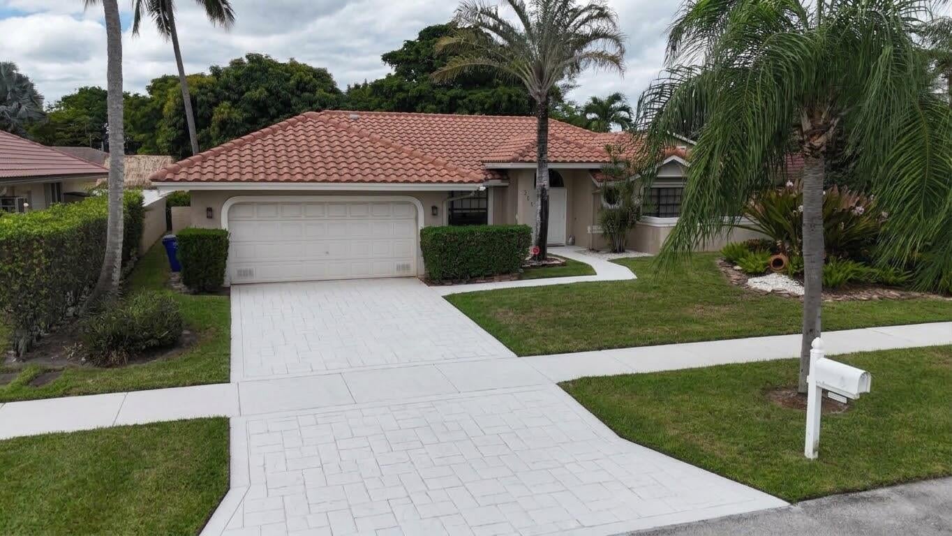 311 NW 37TH Way