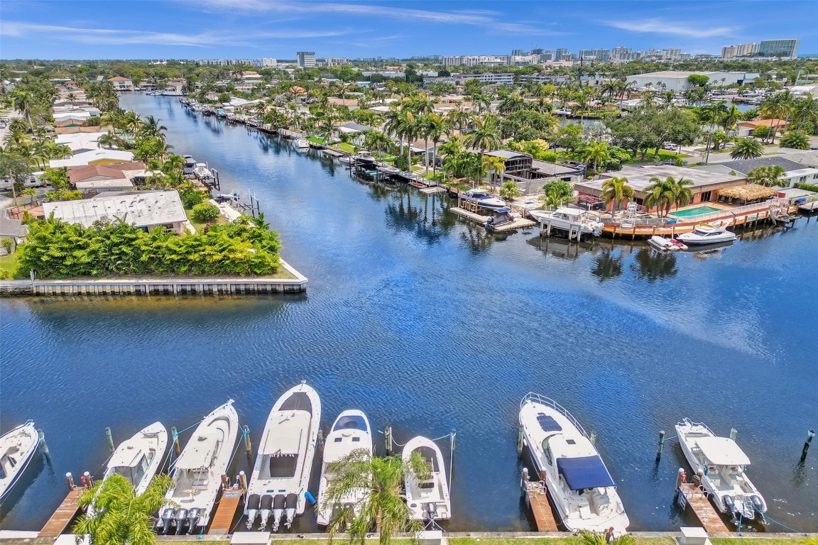 1100 SE 5th Court 77