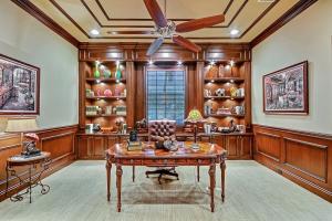 ROYAL PALM YACHT & COUNTR - Residential