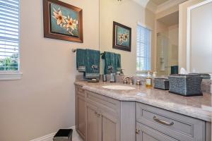 ROYAL PALM YACHT & COUNTR - Residential