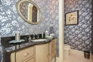 ROYAL PALM YACHT & COUNTR - Residential