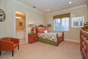 ROYAL PALM YACHT & COUNTR - Residential