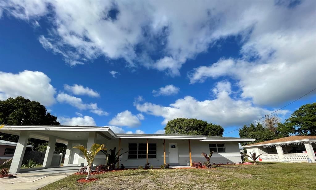 Photo of 1908 Royal Palm Drive, Fort Pierce, FL 34982 (MLS # R10780165)