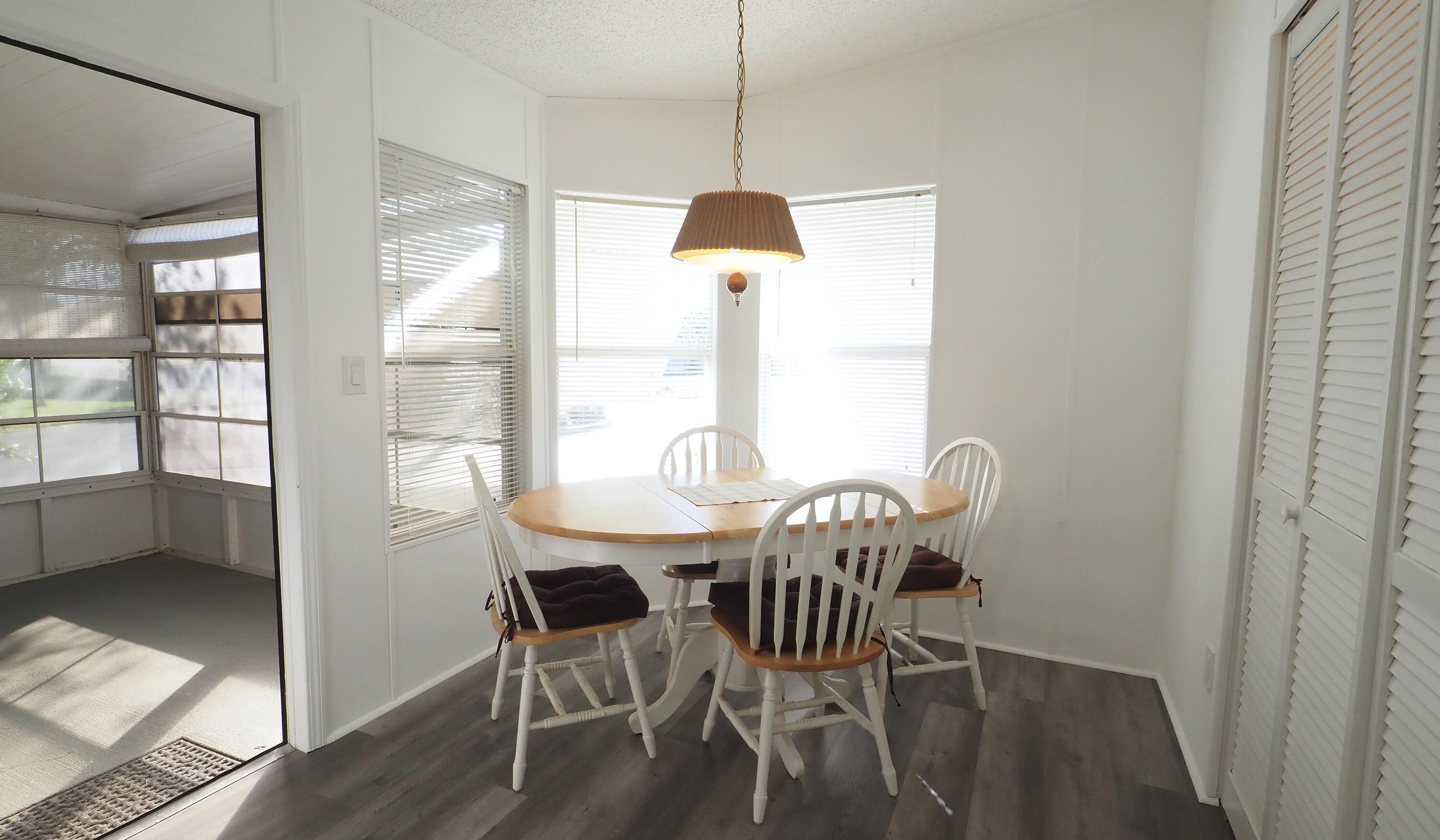 TROPICAL ISLES - Residential