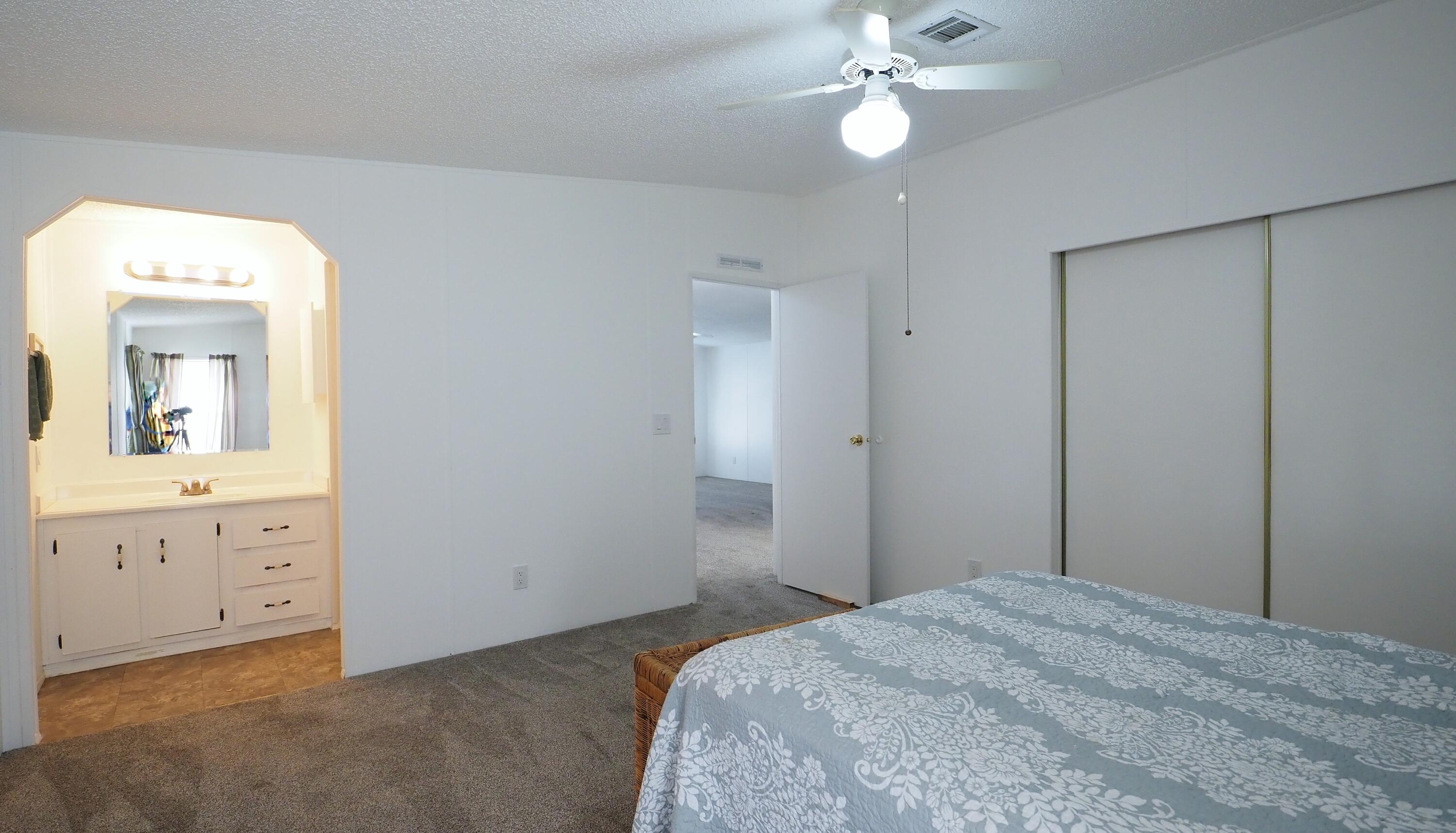 TROPICAL ISLES - Residential