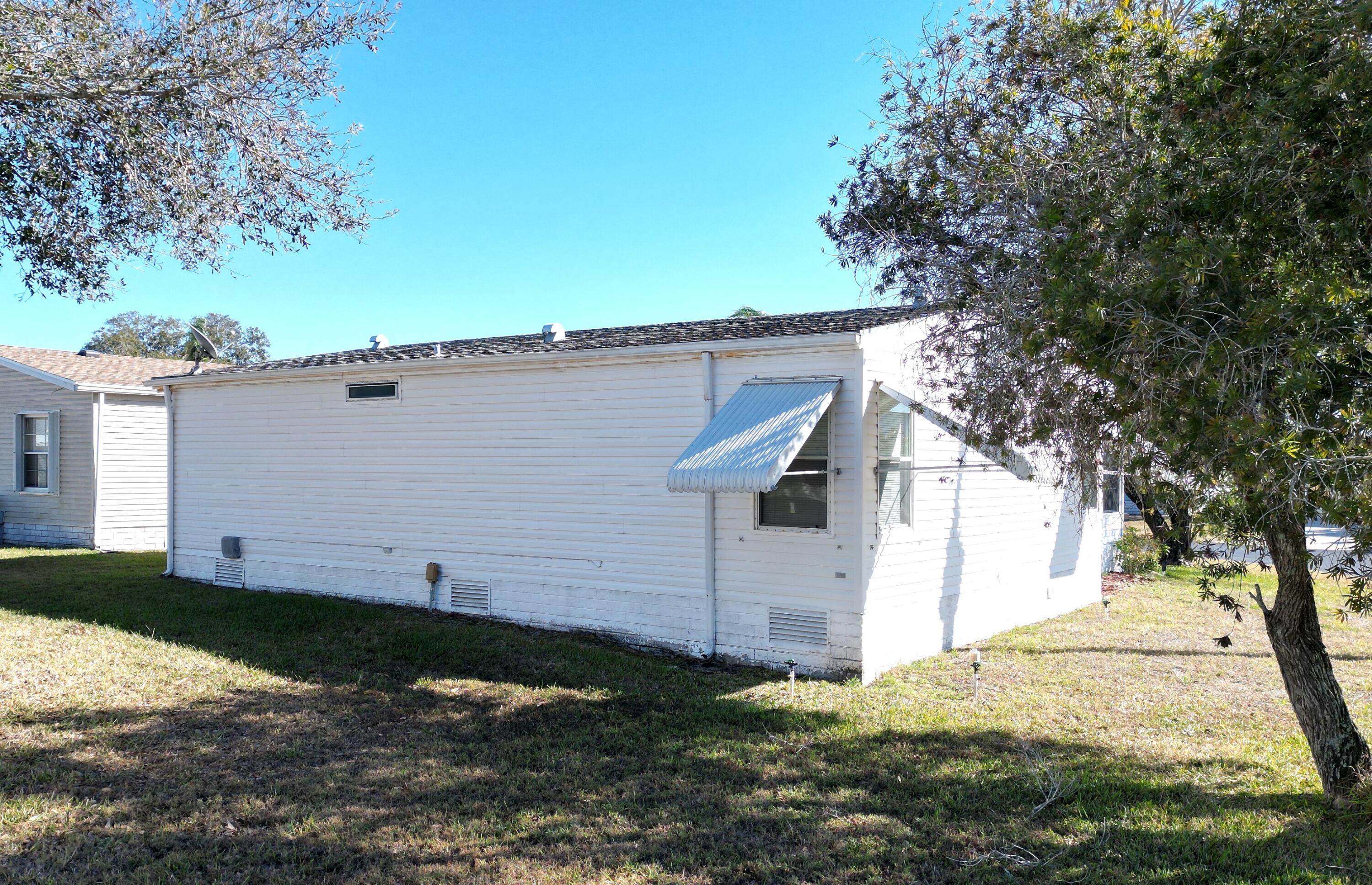 TROPICAL ISLES - Residential