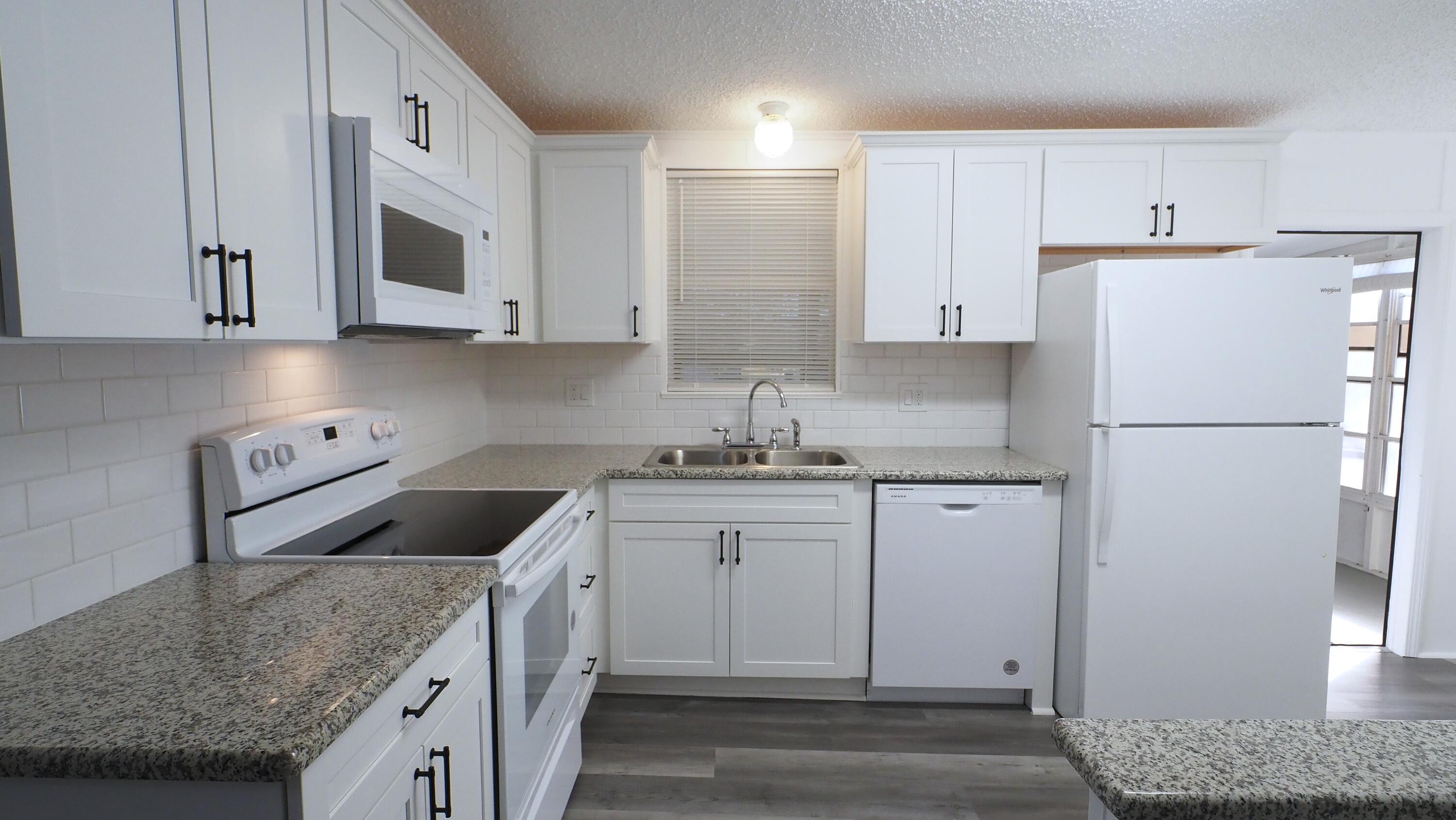 TROPICAL ISLES - Residential